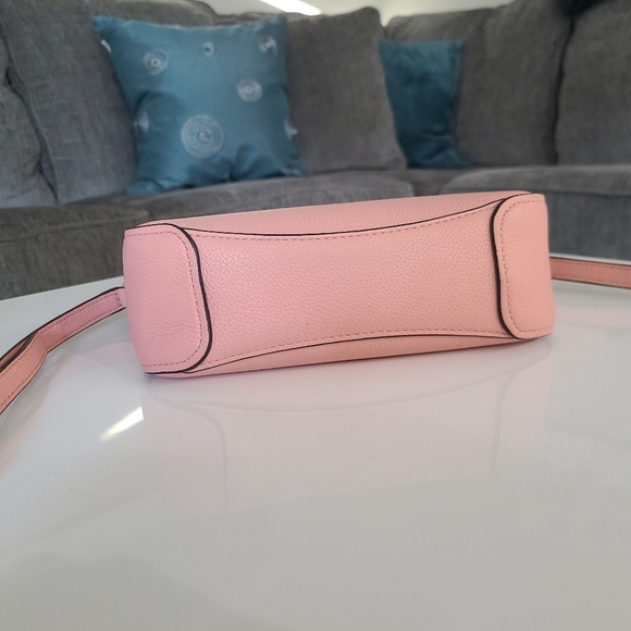 Kate Spade crossbody bag - Like New - Picture 9 of 15